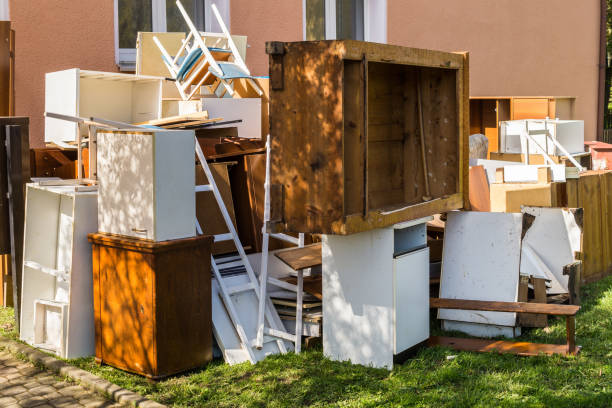Best Construction Debris Removal  in Moline, IL